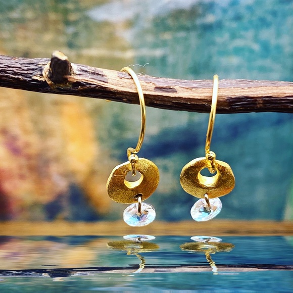 Matana jewelry Jewelry - Matana handmade 24k gold and crystal earrings